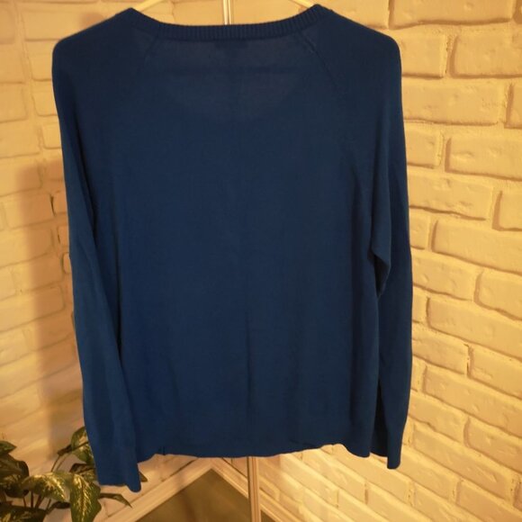 Talbots Ladies Size Medium Royal Blue Round Neck Lightweight Sweater - Picture 2 of 9